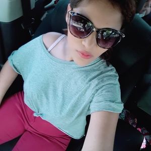 Meet your Posher, Julie